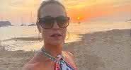Luana Piovani faz espacate de topless durante viagem para Ibiza - Instagram