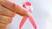 Outubro Rosa:  Gravidez, menstruação e amamentação estão diretamente ligadas ao risco de desenvolver câncer de mama - Freepik
