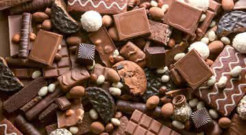 Uma opção para as pessoas que não vivem sem um chocolate é após o almoço, pois as fibras dos alimentos irão ajudar na digestão - iStock
