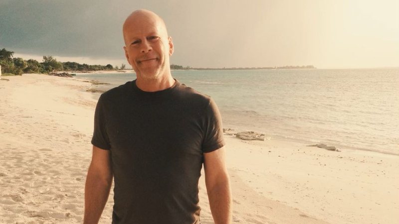 After being diagnosed with dementia, Bruce Willis celebrates his 68th birthday with his family