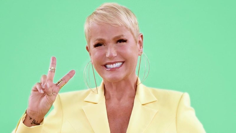 Xuxa opens the game and claims not to regret controversial film