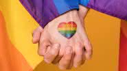 Mês do Orgulho: Advogado traz dicas para evitar a LGBTfobia no trabalho - Freepik