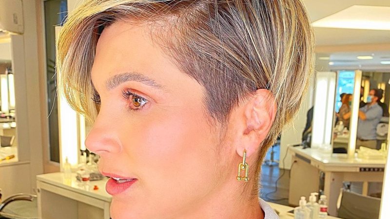 Rodrigo Cintra comenta detalhes dos cabelos curtinhos de Flávia Alessandra - Instagram