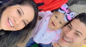 Mayra Cardi posa com a filha e comenta sobre decisão do futuro - Instagram