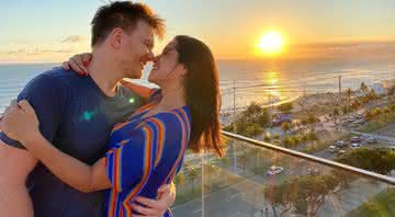 Michel Teló canta para Thais Fersoza e faz declaração romântica no dia do aniversário da esposa - Instagram