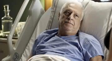 Alberto é levado á força para hospital e sintomas de pneumonia assustam - TV Globo