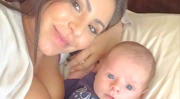 Andressa Ferreira posa ao lado do filho, Bento, e encanta - Instagram