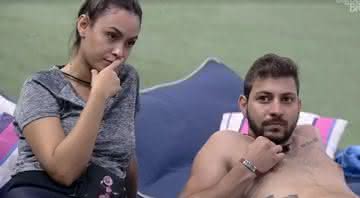 Sarah. Gilberto e Caio cogitam votar em Pocah - Reprodução/TV Globo