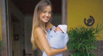 Biah Rodrigues leva filho três semanas para live do marido, Sorocaba - Instagram