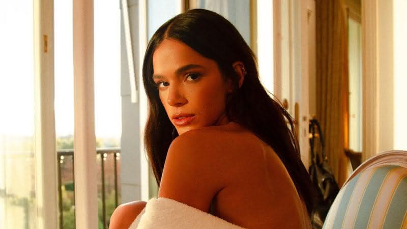 Bruna Marquezine rebate críticas após usar look transparente - Instagram