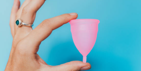 Coletor menstrual: tudo que você precisa saber para começar a usá-lo - Reprodução/Getty Images