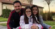 Luciano curte férias com as filhas, Isabella e Helena, e a esposa Flávia Camargo - Instagram