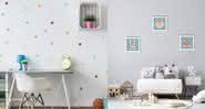Luminária, adesivo de parede e outros itens para decorar o quarto das crianças - Reprodução/Amazon