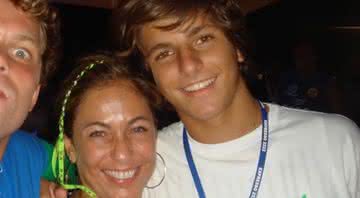 Cissa Guimarães emociona os seguidores ao compartilhar clique antigo ao lado do filho Rafael, que faleceu em 2010 - Instagram