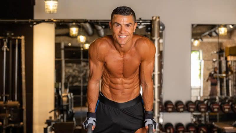 Cristiano Ronaldo faz procedimento para aumentar tamanho do pênis - Instagram