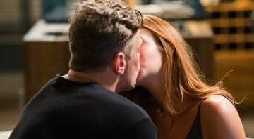 Totalmente Demais: Arthur dá beijo em Eliza - Instagram
