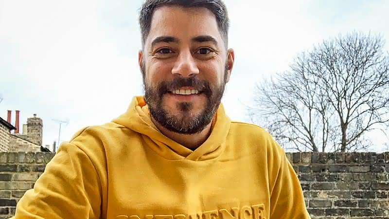 Evaristo Costa se joga como cabeleireiro e muda visual - Instagram
