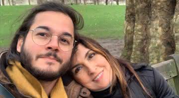 Fátima Bernardes posa ao lado do namorado e encanta - Instagram