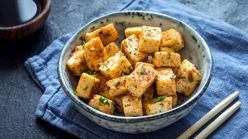 Tofu grelhado (Imagem: Oksana Mizina | Shutterstock)