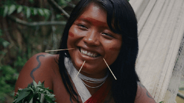 Dia dos Povos Indígenas celebra a diversidade dos povos originários (Imagem: Reprodução digital | Gullane Filmes)