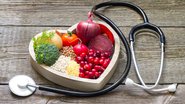 A reeducação alimentar promove mais saúde e bem-estar (Imagem: Udra11 | Shutterstock)