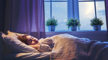 Irritabilidade e desânimo são alguns sintomas de que a criança que não dorme bem (Imagem: Yuganov Konstantin | Shutterstock)