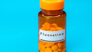 A fluoxetina é recomendada para o tratamento da depressão e ansiedade (Imagem: luchschenF | Shutterstock)