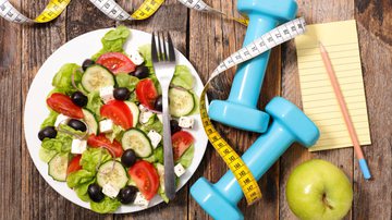 Dietas sem acompanhamento profissional podem causar danos à saúde (Imagem: Chatham172 l Shutterstock)