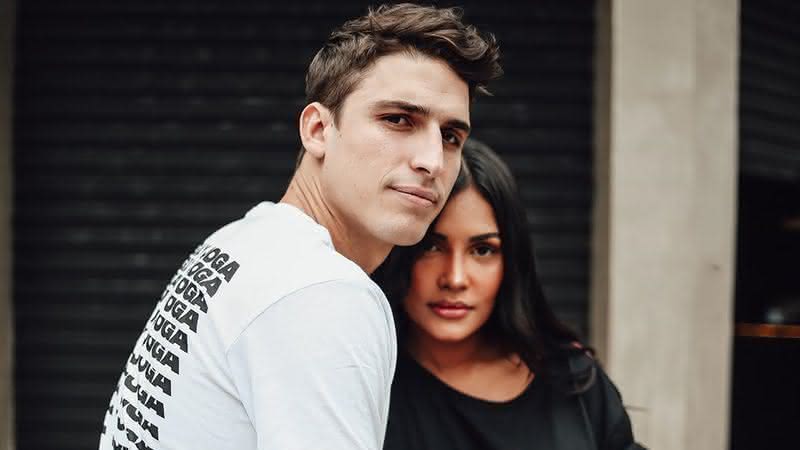 Felipe Prior dá selinho em fã e Flay esboça incômodo - Instagram