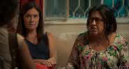 Lurdes vira marionete na mão de Thelma e esculacha mãe de Camila - TV Globo