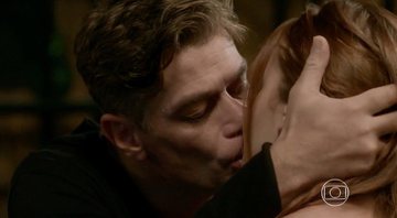 Com beijo ardente, Arthur faz Eliza destravar e plateia ir ao delírio - TV Globo