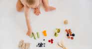 Existe momento certo para começar a introdução alimentar com as crianças? Nutricionista infantil explica a questão - Freepik