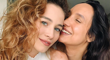 Laryssa Ayres e Maria Mayra estão morando juntas. - Instagram