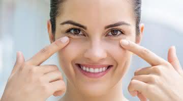 Retinol, antioxidantes e vitaminas C e E são os principais ativos dos produtos para a área dos olhos - Foto Shutterstock