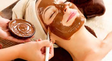 Rico em vitaminas e antioxidantes, o chocolate é um poderoso ingrediente nos tratamentos de beleza - Foto Shutterstock