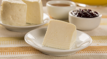 Os queijos branco são, no geral, os que têm menos calorias - Shutterstock