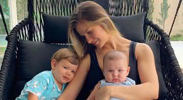 Andressa Suita com os filhos, Gabriel e Samuel - Reprodução/Instagram