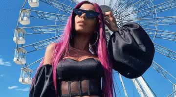 Brunna Gonçalves posa de cabelo rosa no Rock in Rio  - Reprodução/Instagram
