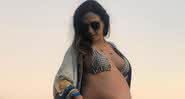 Tata Werneck posa de biquíni exibindo o barrigão de grávida - Reprodução / Instagram