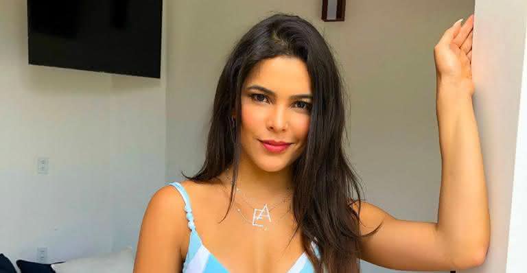 Emilly Araújo surpreende ao aparecer loira em evento noturno na capital paulista - Instagram