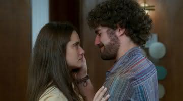 Juan chega ao Brasil para acabar com romance de Luna - TV Globo