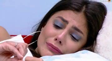 Mari chora após saída de Ivy - TV Globo