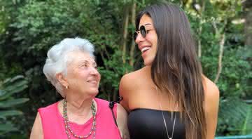 Rachel Apollonio encanta com momento com a avó - Instagram