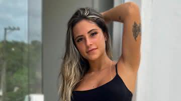 Nathalia Valente, musa do TikTok, se arrepende de tatuagem nas costas - Instagram