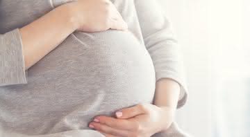 Dra Isabel Botelho explica a importância da grávida ter todos os seus direitos preservados durante o parto - Freepik