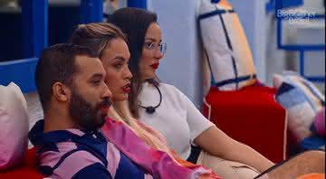 Juliette lamenta situação com Gilberto e Paredão com Sarah - Reprodução/ Globo