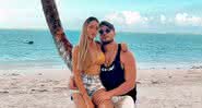 Lucas Viana e Sarah Andrade trocam beijos em festa - Instagram