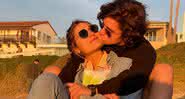 Sasha Meneghel dá beijinho apaixonado no namorado - Instagram