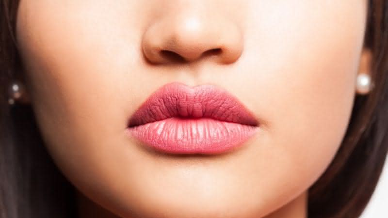 Dermatologista dá dicas de como cuidar dos lábios ressecados no frio - Instagram