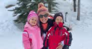Thais Fersoza posta fotos de filhos curtindo a neve - Instagram